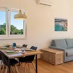 House Reni Villa *
