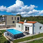 House Reni *