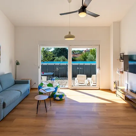 Villa House Reni *