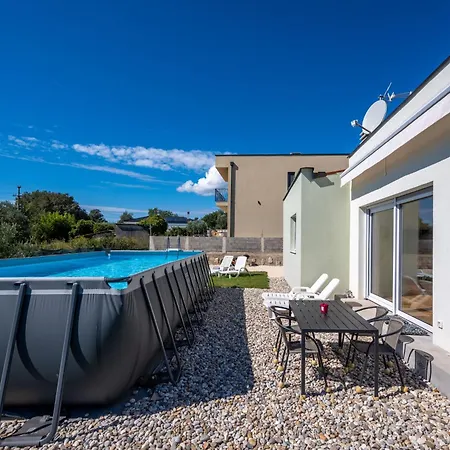 House Reni *